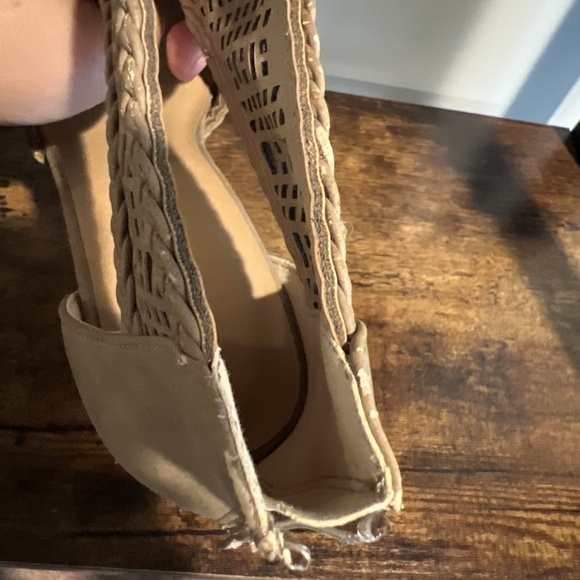 Tan Soda Peep Toe Block Heel Zip Up Heels Women Size 9 Tan Color - Picture 8 of 10